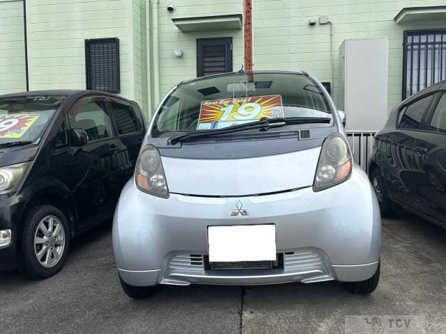 2010 Mitsubishi i