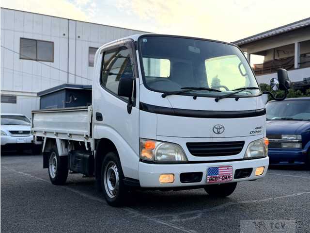 2004 Toyota Dyna Truck
