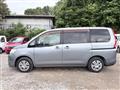 2008 Nissan Serena