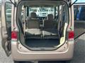 2011 Daihatsu Tanto