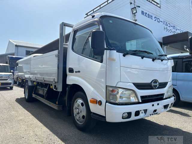 2013 Hino Dutro