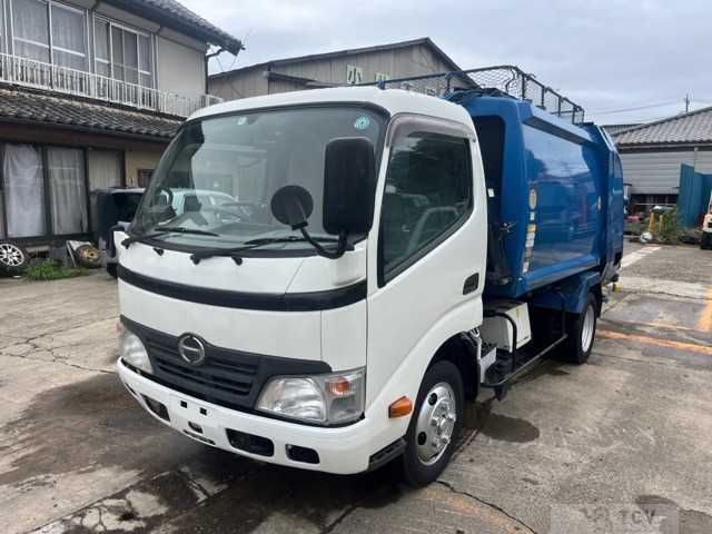 2011 Hino Dutro
