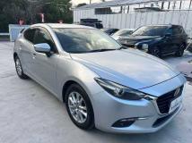 2017 Mazda Axela
