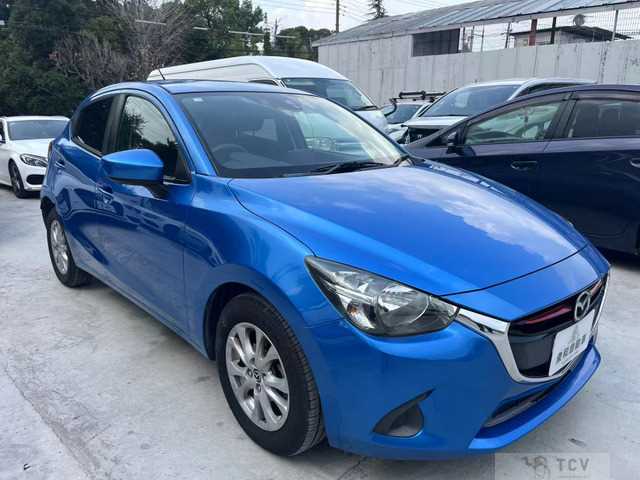 2014 Mazda Demio