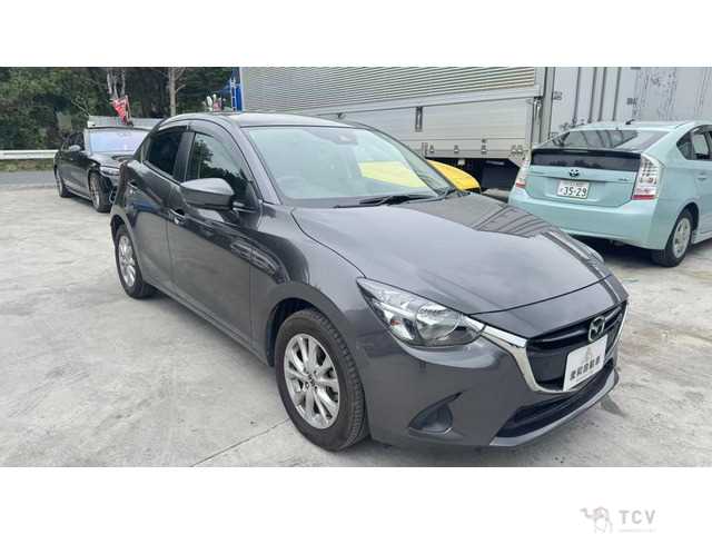 2017 Mazda Demio