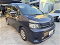 2013 Toyota Voxy