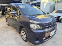 2013 Toyota Voxy
