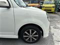2005 Daihatsu Miragino