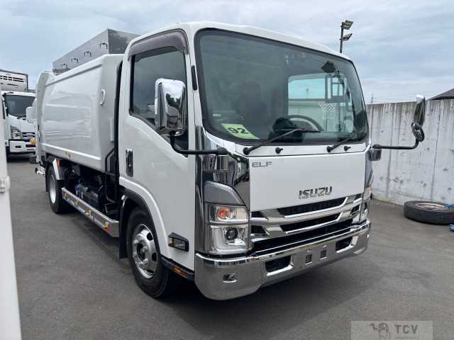 2023 Isuzu Isuzu Others