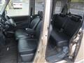 2010 Nissan ROOX