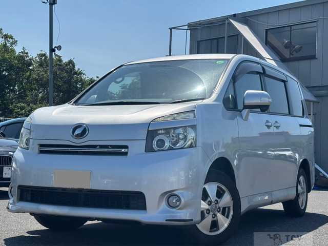 2007 Toyota Voxy