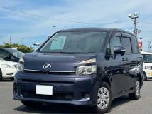2013 Toyota Voxy