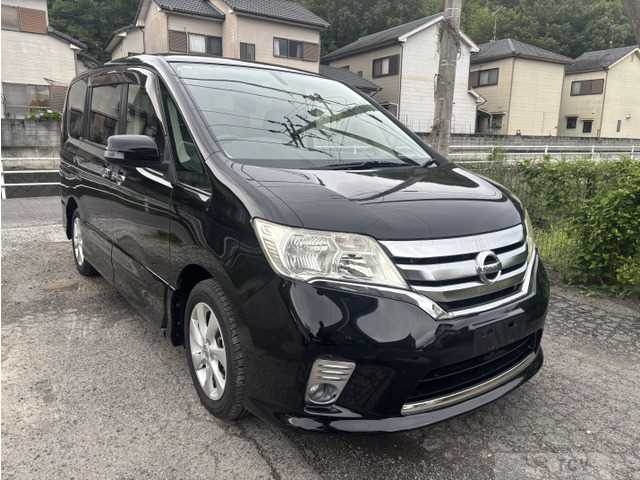 2011 Nissan Serena