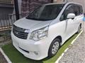 2010 Toyota Noah
