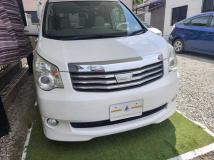 2010 Toyota Noah