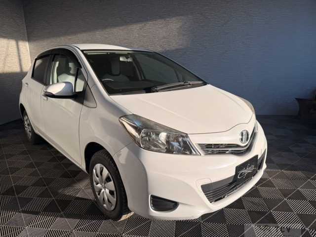 2011 Toyota Vitz