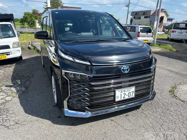 2022 Toyota Voxy