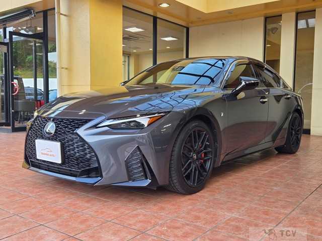 2020 Lexus IS