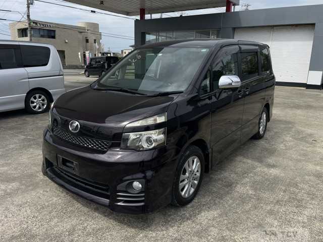 2010 Toyota Voxy