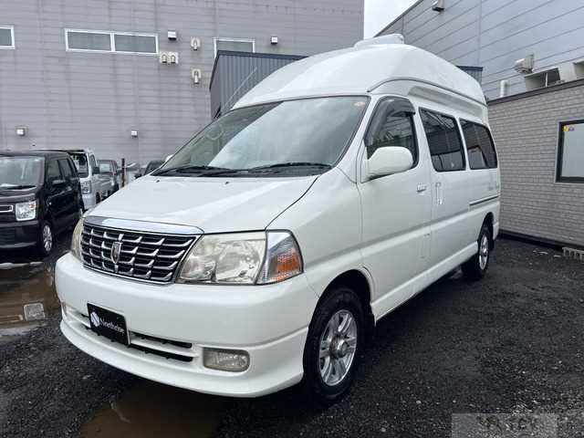 2004 Toyota Grand Hiace