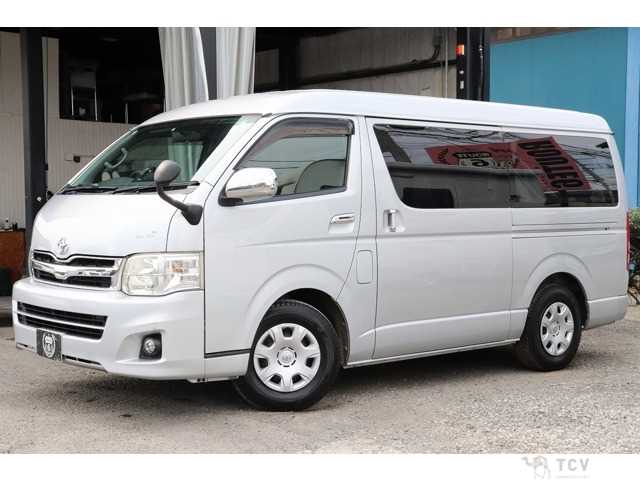 2011 Toyota Hiace Wagon