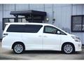 2013 Toyota Vellfire