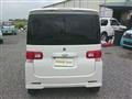 2012 Daihatsu Tanto