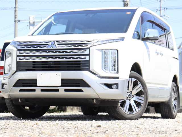 2019 Mitsubishi Delica D5