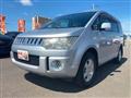 2011 Mitsubishi Delica D5
