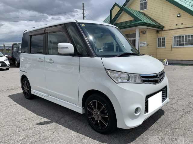 2010 Nissan ROOX