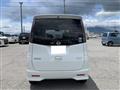 2010 Nissan ROOX