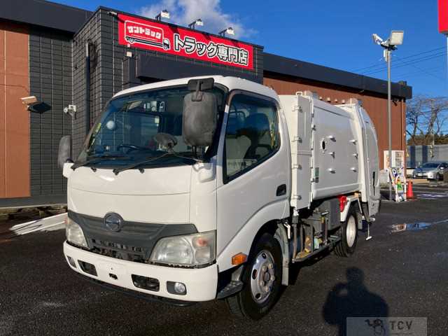 2013 Hino Dutro