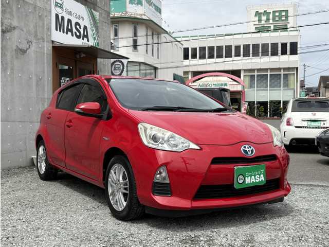 2013 Toyota AQUA