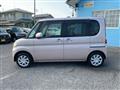 2011 Daihatsu Tanto