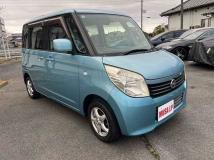 2011 Nissan ROOX