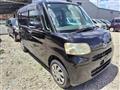 2011 Daihatsu Tanto