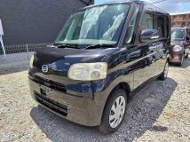 2011 Daihatsu Tanto