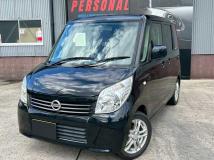 2011 Nissan ROOX