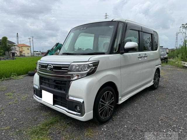 2018 Daihatsu Tanto Custom