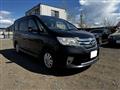 2013 Nissan Serena