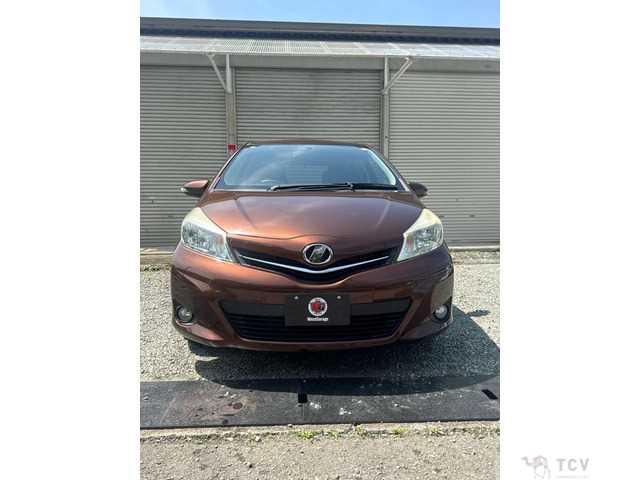 2011 Toyota Vitz