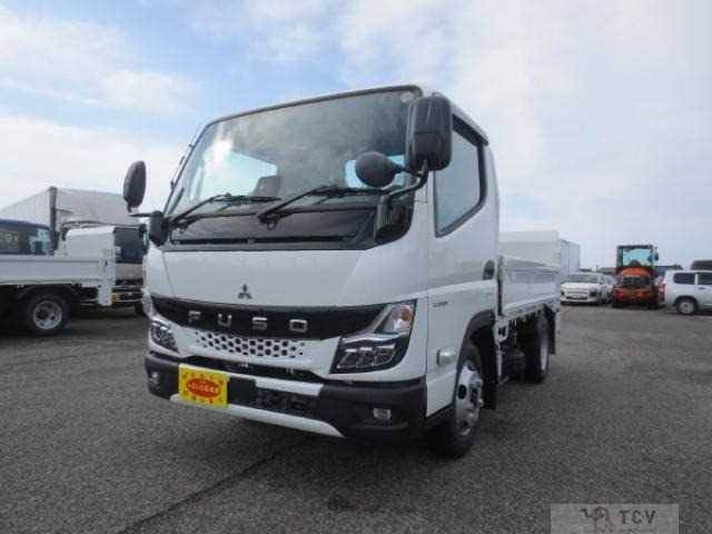 2025 Mitsubishi Canter