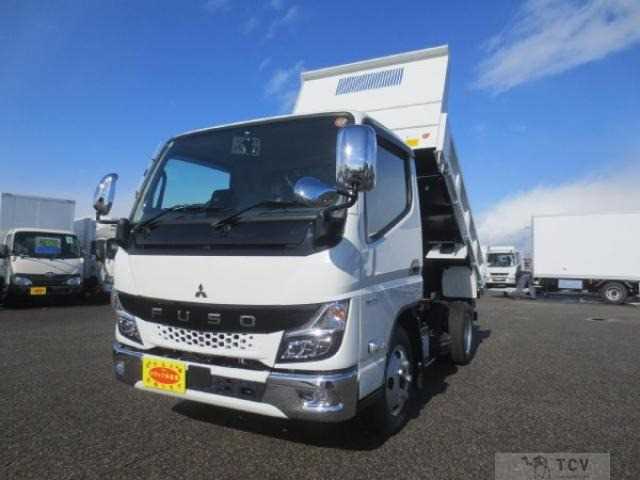 2025 Mitsubishi Canter