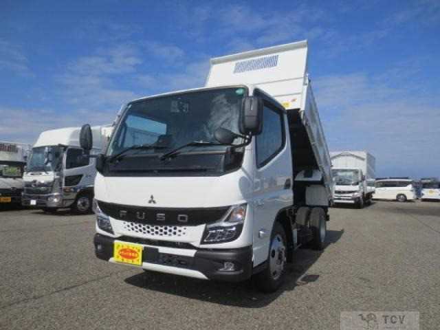 2025 Mitsubishi Canter
