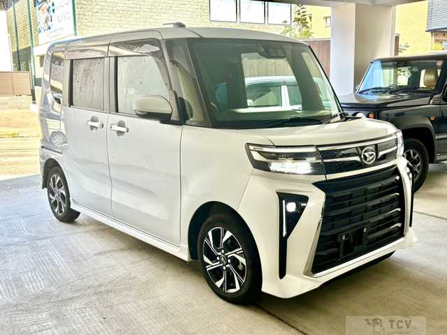 2023 Daihatsu Tanto Custom