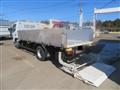 2013 Mitsubishi Canter