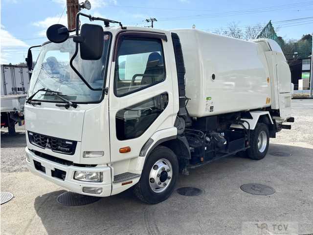 2013 Mitsubishi Fighter