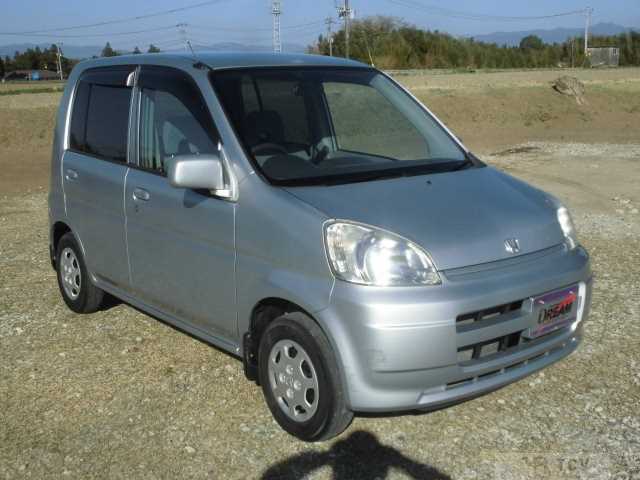 2003 Honda Life
