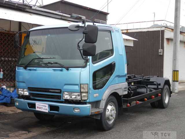 2002 Mitsubishi Fighter