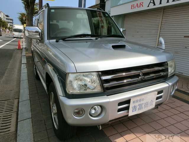 2006 Mitsubishi Pajero Mini